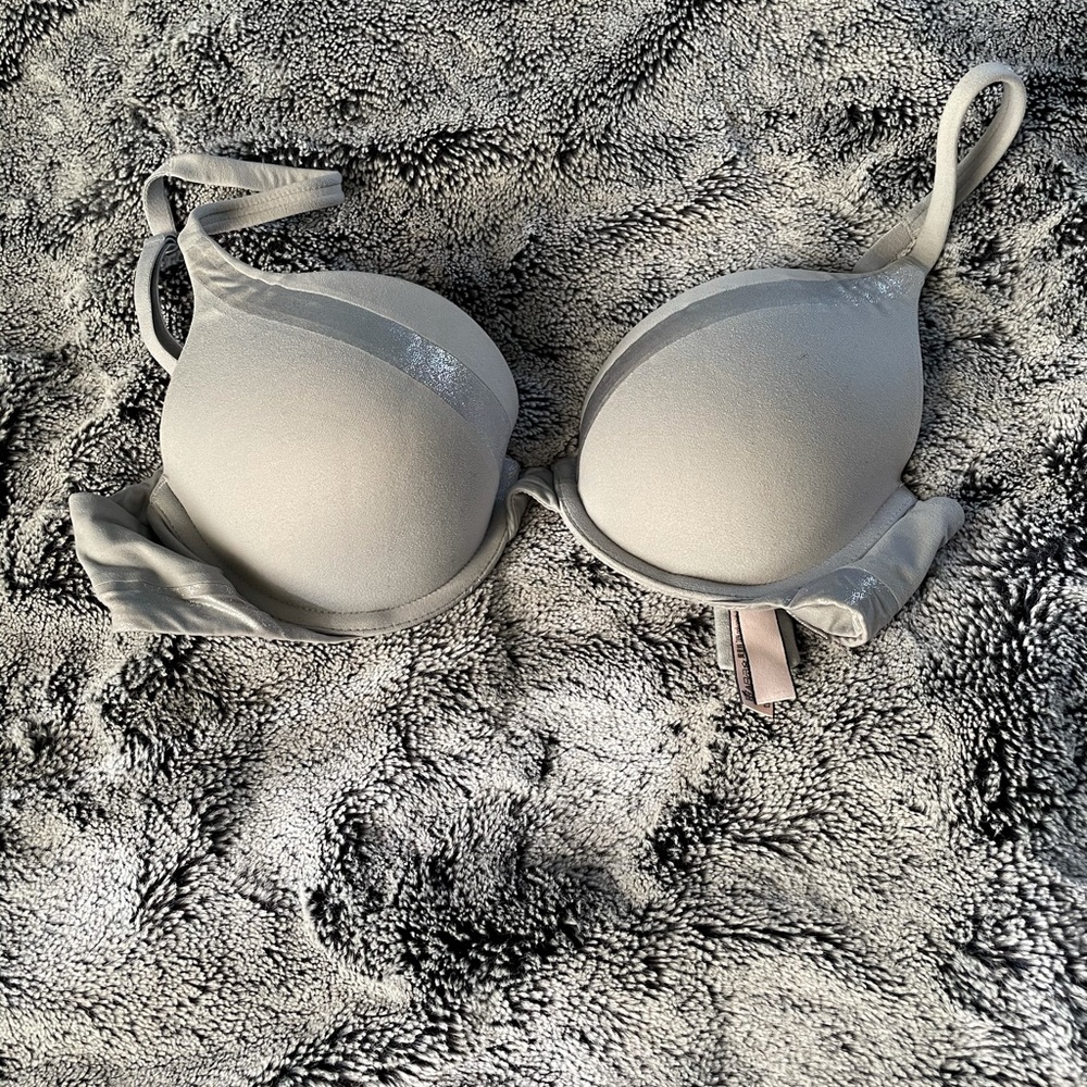 Victoria Secrets Bra